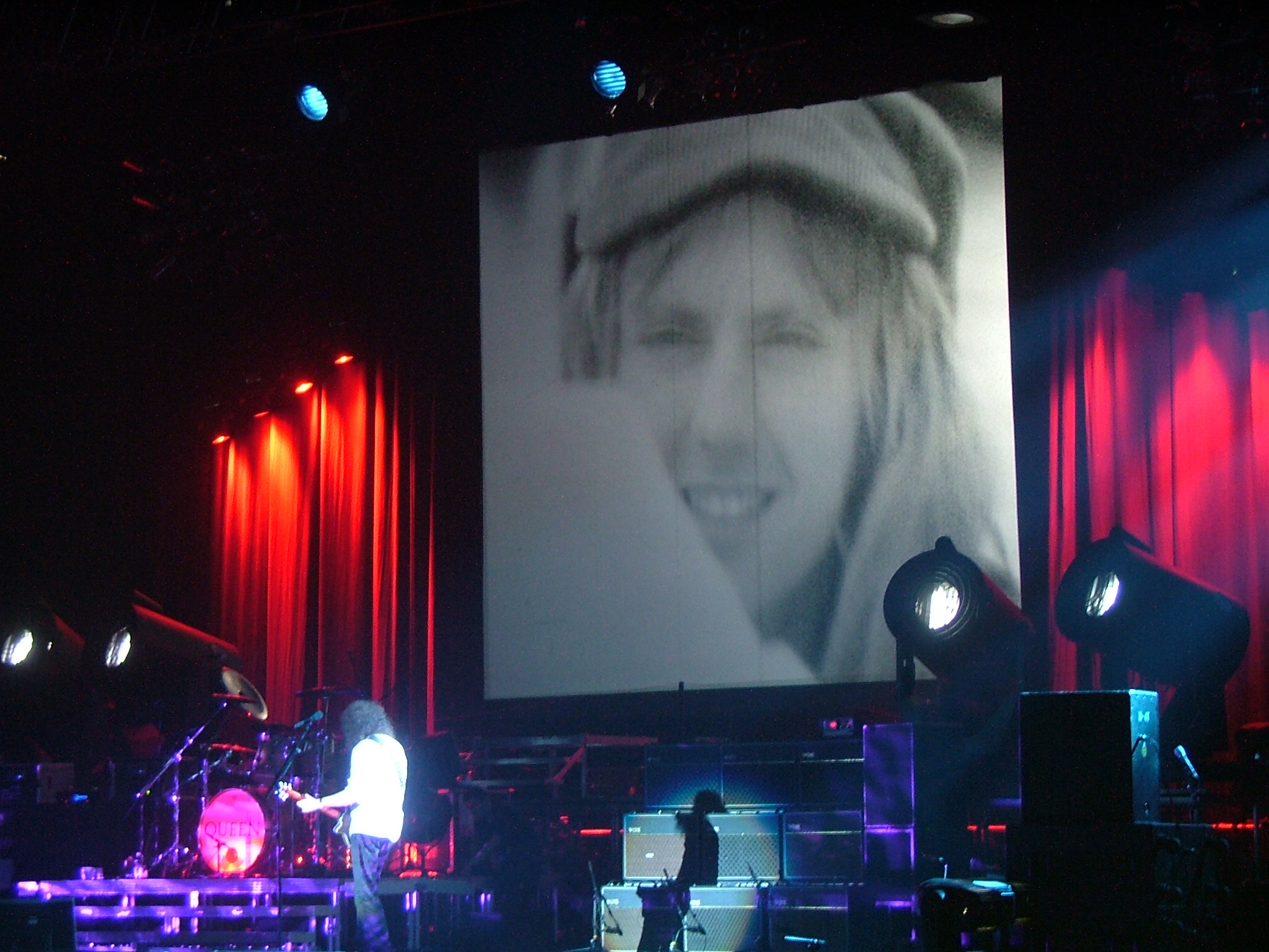 Queen Milano 5 aprile 2005 (Thank Vale Martignon)